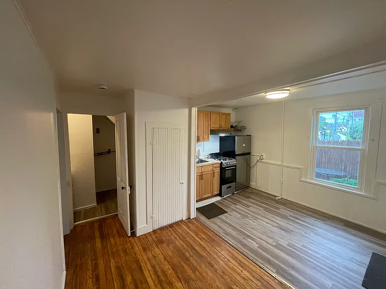 154 Main St #4 — Photo 4