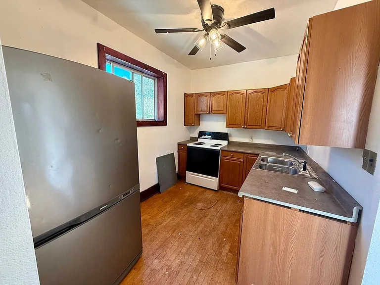 1017 S 3rd Ave — Photo 3
