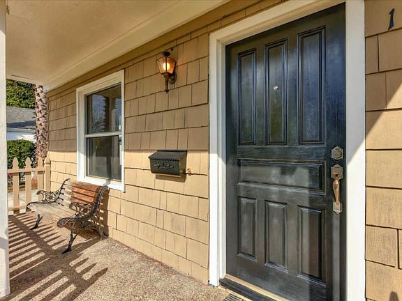 5th image of 1927 Heatherdale Ave