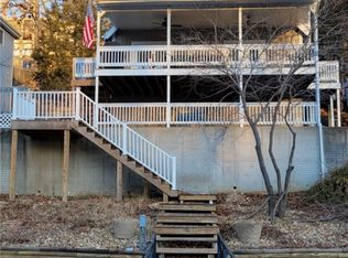 98 Tara Racetrack Cv, Linn Creek, MO 65052