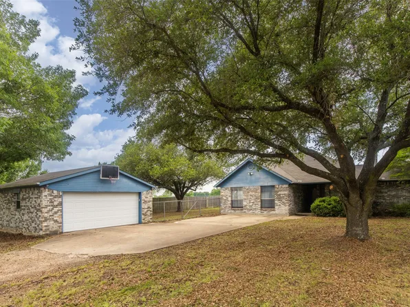 1943 County Road 3327, Greenville, TX 75402