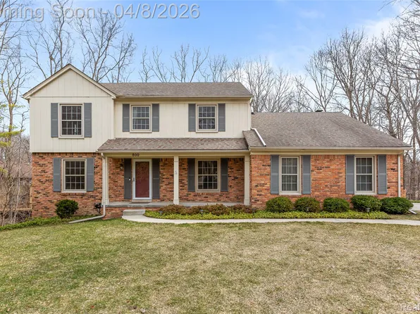 800 Ravine Terrace Dr, Rochester, MI 48307