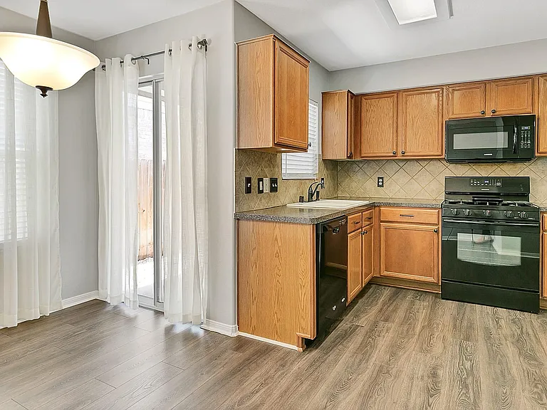 2331 Old Ox Rd — Photo 7