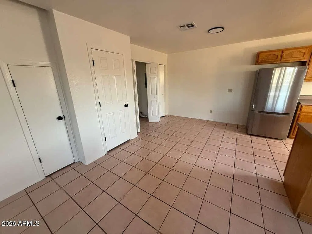 2 bed, 1.5 bath, 1250 sqft, $900 — Photo 4