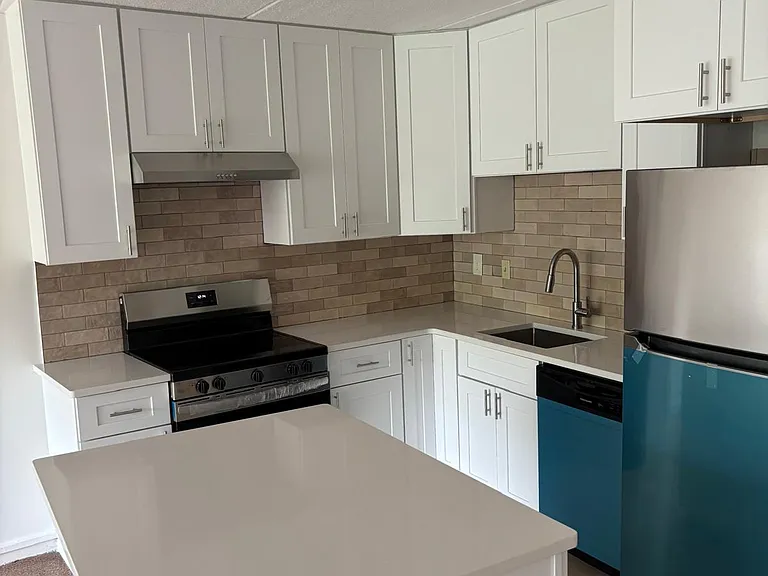 200 Swanton St #212 — Photo 4