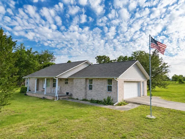 209 Westwood Dr, Marshall, AR 72650