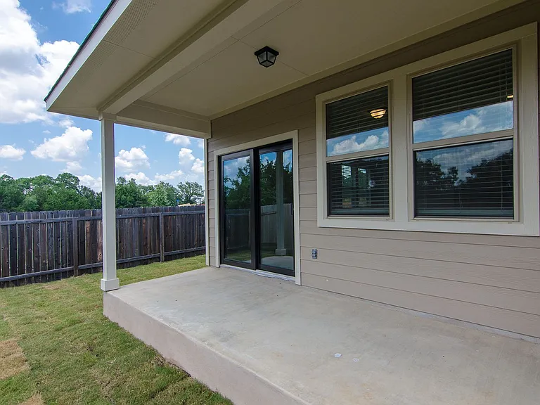 905 Olive Creek Dr — Photo 27