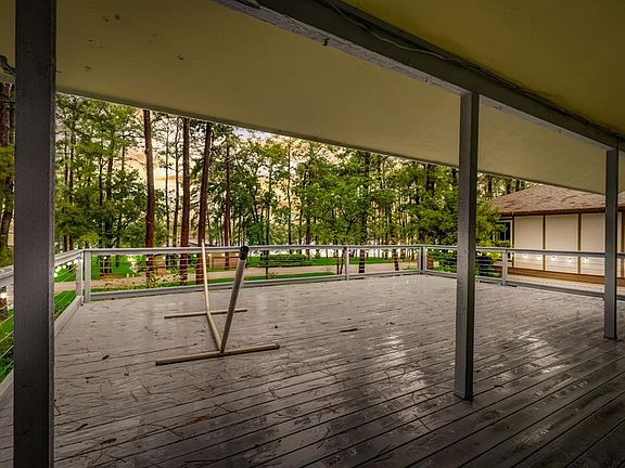 4th image of 15696 Lakeway Drive