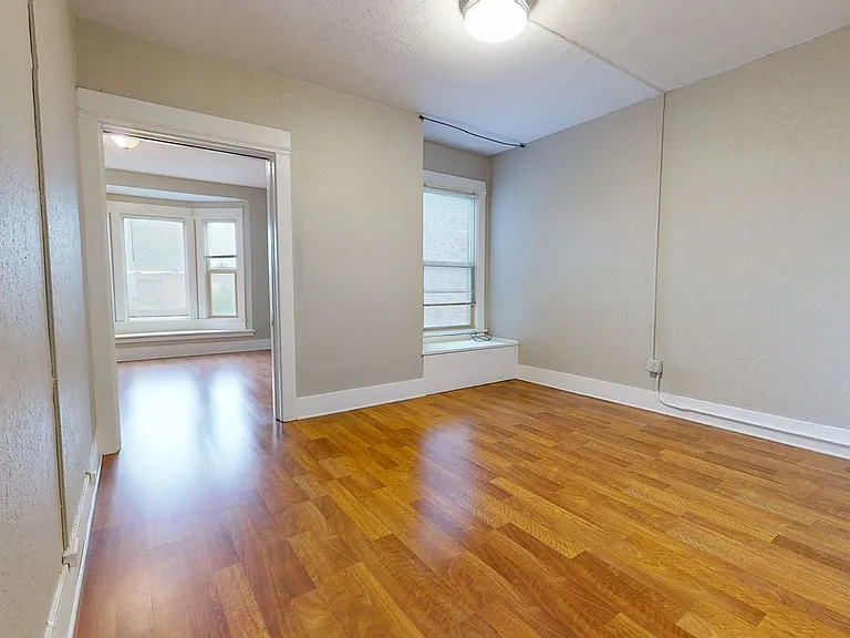 Roycroft Apartments — Photo 21