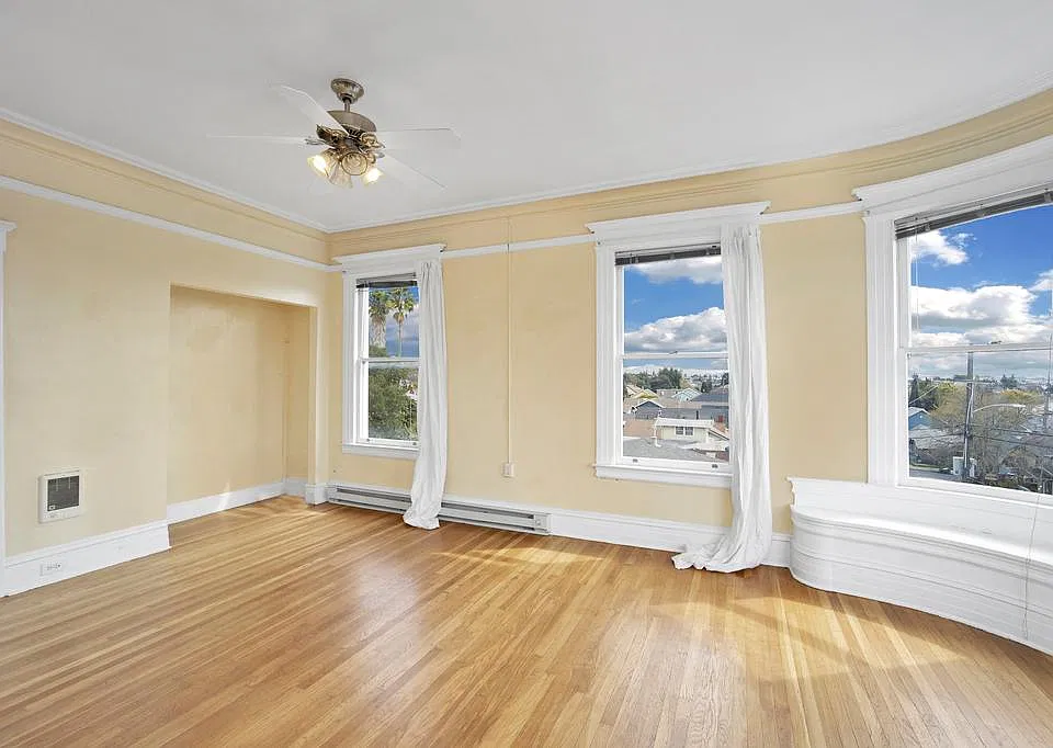 Living/Bedroom