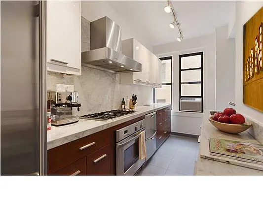 Sold by Realmart Realty LLC | media 4