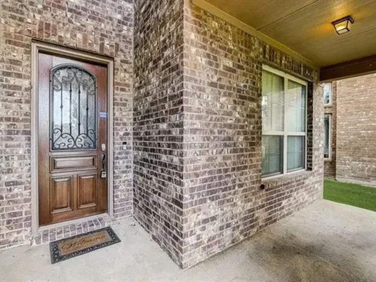 613 Cypress Hill Dr — Photo 3