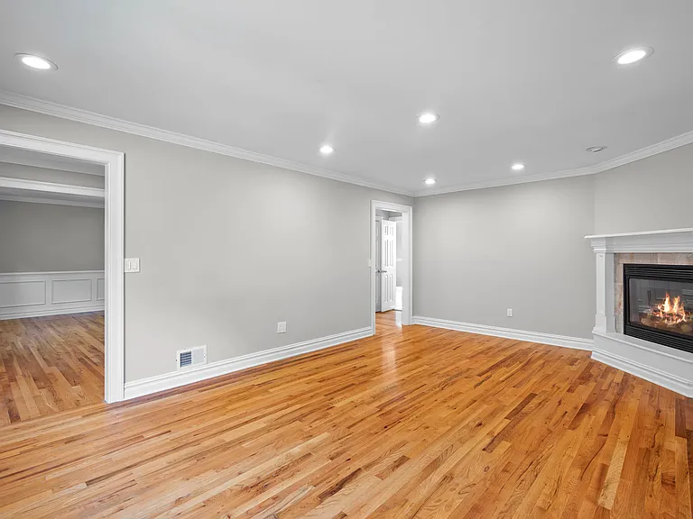 49 N Chatsworth Ave — Photo 9