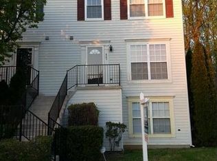 863 English Chestnut Dr, Hyattsville, MD 20785