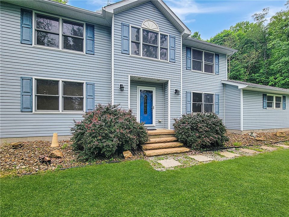 1st image of 130 Lewis St
