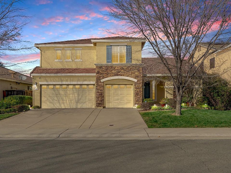 1st image of 102 Asti Ct
