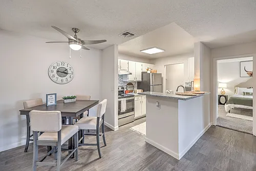 Silver Stream Apartments Photo 1
