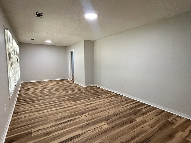 2662 Key St — Photo 2
