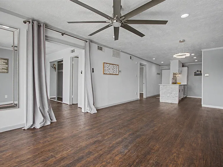 307 Yacht Club Ln #307 — Photo 10