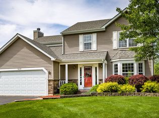 1011 Creekview Ln, Lake In The Hills, IL 60156