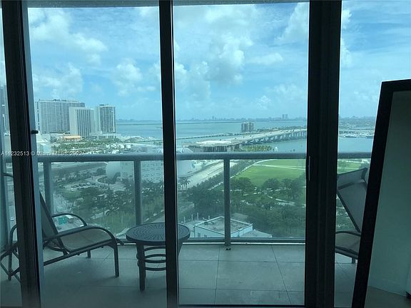 3rd image of 888 Biscayne Blvd APT 1911