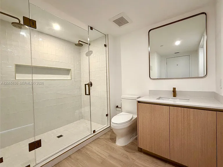 90 NE 32nd St #712 — Photo 11