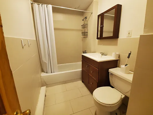 Rented by Capri Jet Realty Corp | media 12