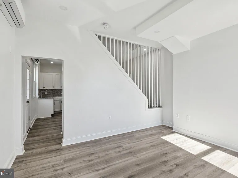 502 S Haven St — Photo 2