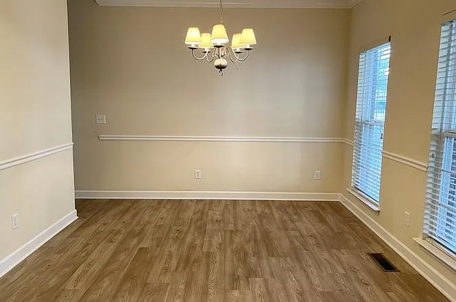 Formal Dining