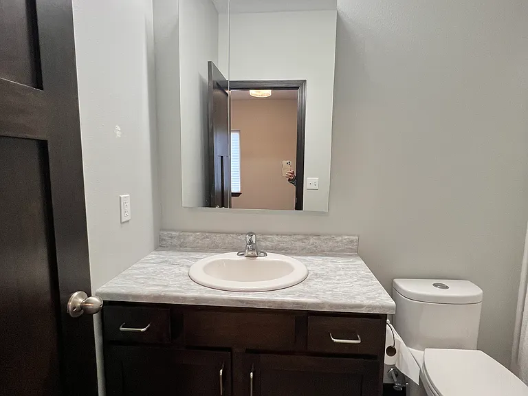 9521 W Dolores Dr — Photo 2