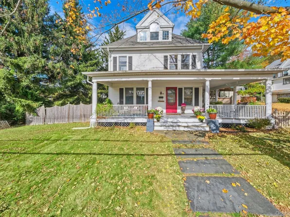 86 West St, Warwick, NY 10990