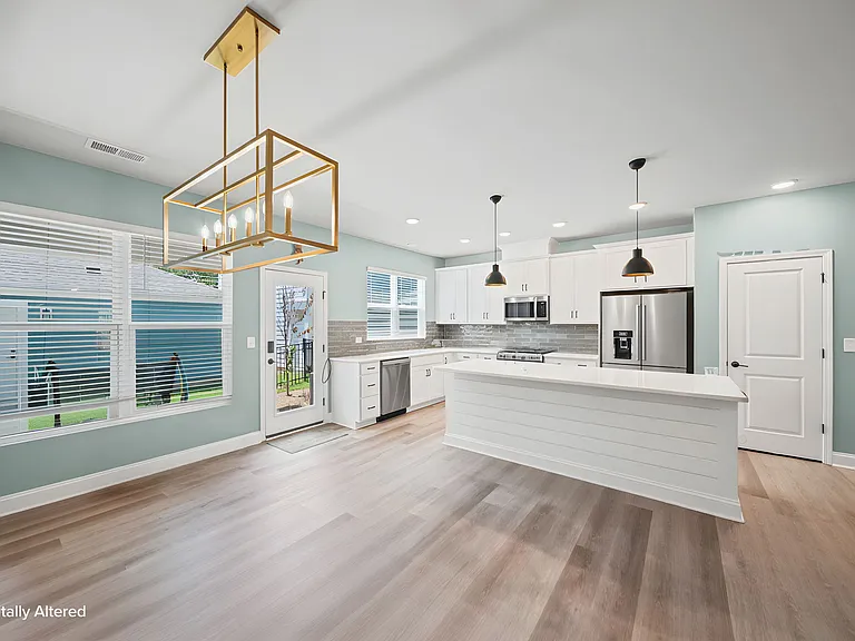 10037 Mamillion Dr — Photo 11