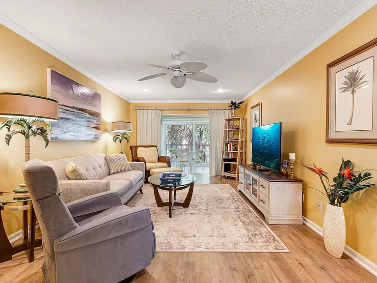 4126 Belair Ln #B10 — Photo 2