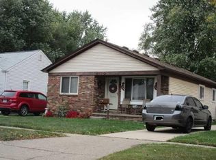 4460 Columbus St, Wayne, MI 48184