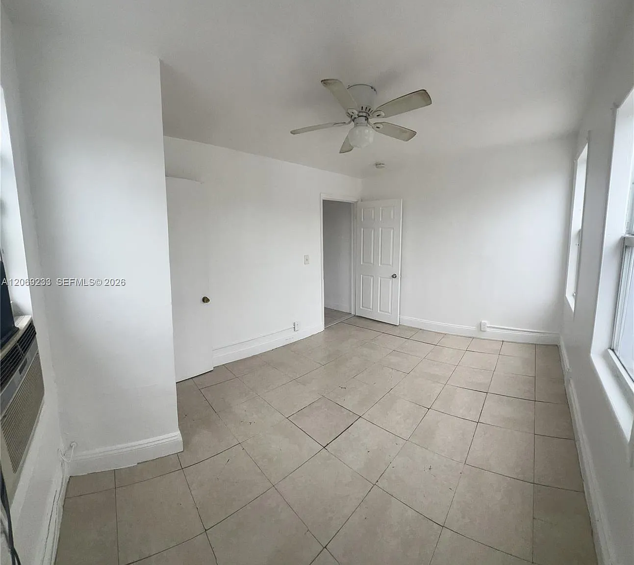 2 bed, 1.0 bath, 700 sqft, $1,700 — Photo 3