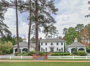 255 Cherokee Rd, Pinehurst, NC 28374