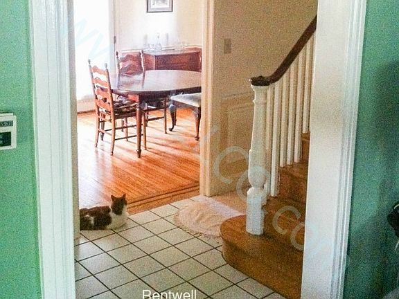 3rd image of 2704 Eldon Ave