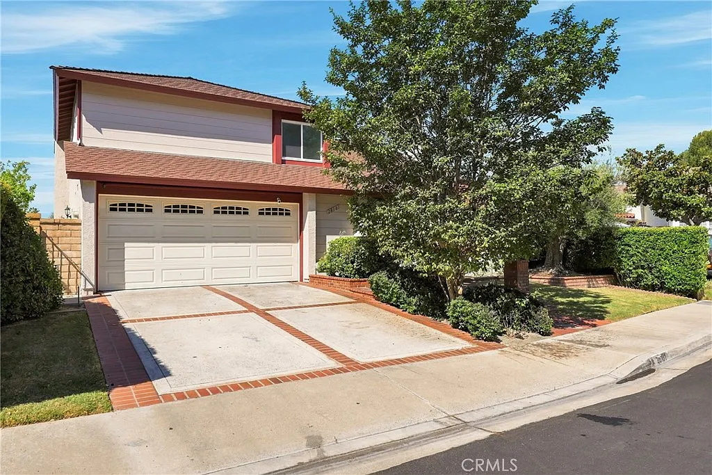3 bed, 2.5 bath, 2036 sqft, $4,595 — Photo 1
