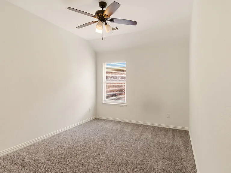 2201 Willow Creek Dr — Photo 14