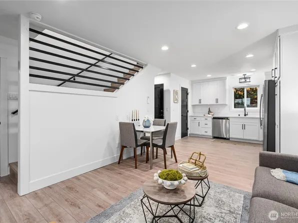 9731 13th Avenue NW, Seattle, WA 98117