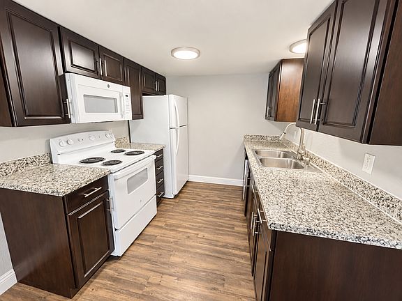 3rd image of 2452 Wyda Way #5dac8f1cd