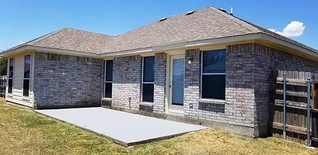 100 Commonwealth Cir — Photo 21