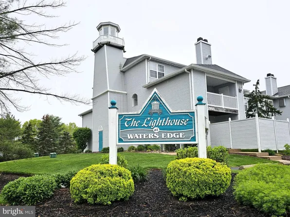 1704 Waters Edge Dr #105, Newark, DE 19702