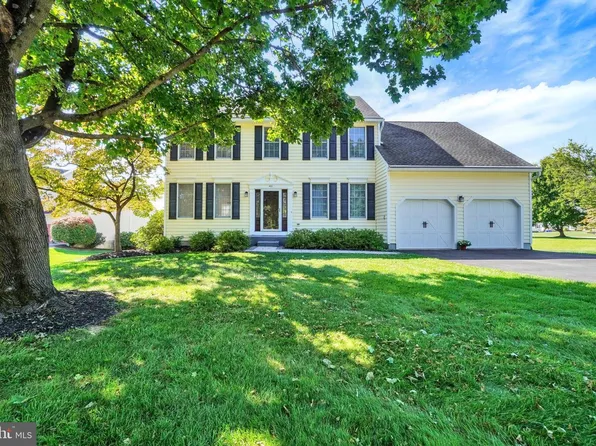 401 S Shaffer Dr, New Freedom, PA 17349