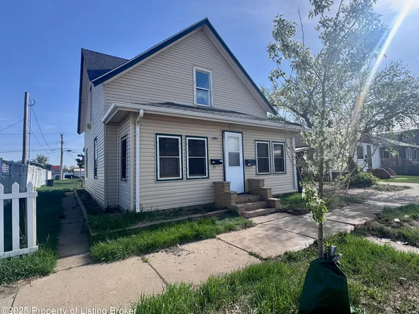 134 E Broadway St, Dickinson, ND 58601