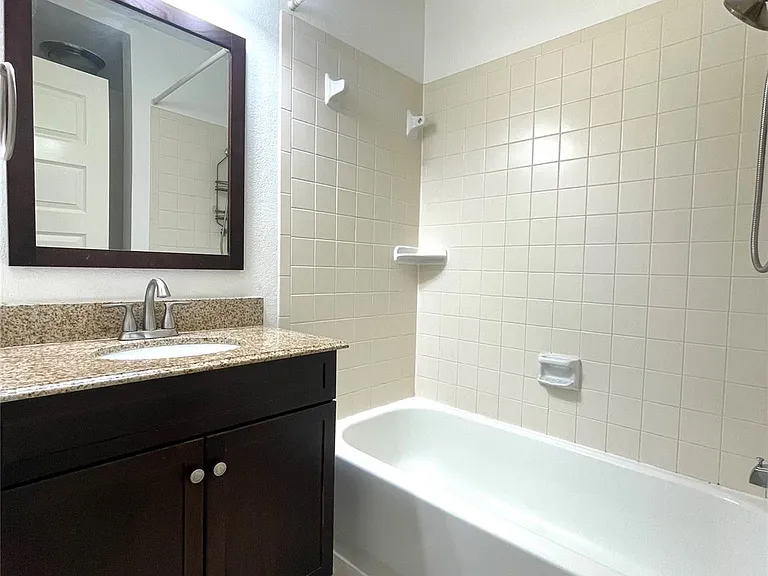 10431 Scotland Well Dr — Photo 28