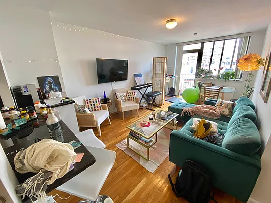 Rented by J PRESTON AND ASSOCIATES INC | media 10