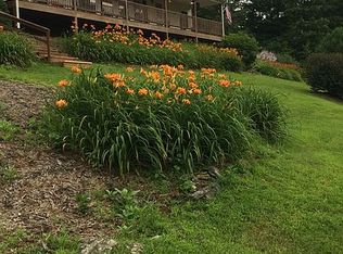 1905 School House Rd, Whitetop, VA 24292