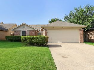 2406 Brookdale Dr, Arlington, TX 76014