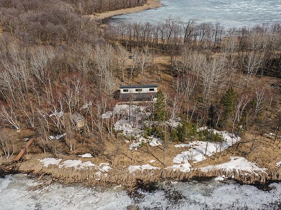 3rd image of 24562 NE Rock Lake Rd